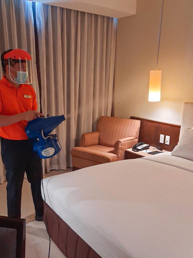 The B Hotel Alabang Muntinlupa City Eksteriør billede