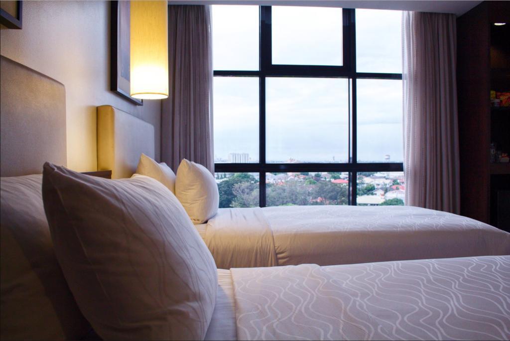 The B Hotel Alabang Muntinlupa City Eksteriør billede