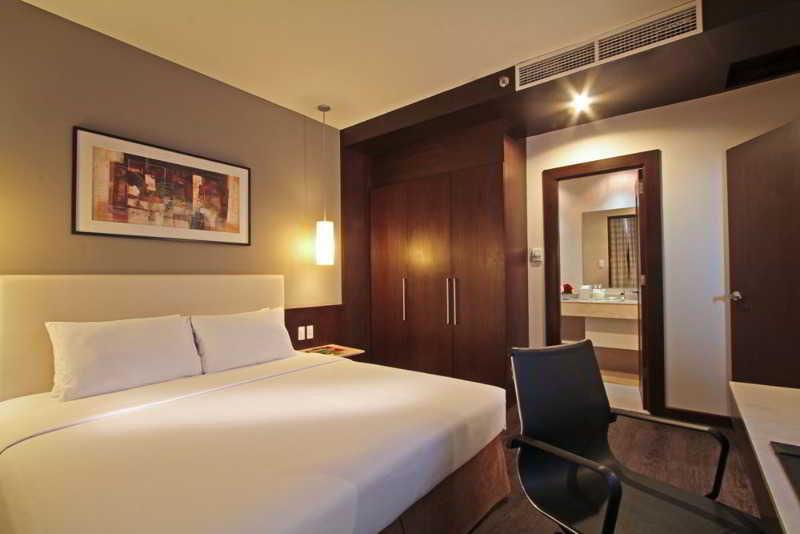 The B Hotel Alabang Muntinlupa City Eksteriør billede