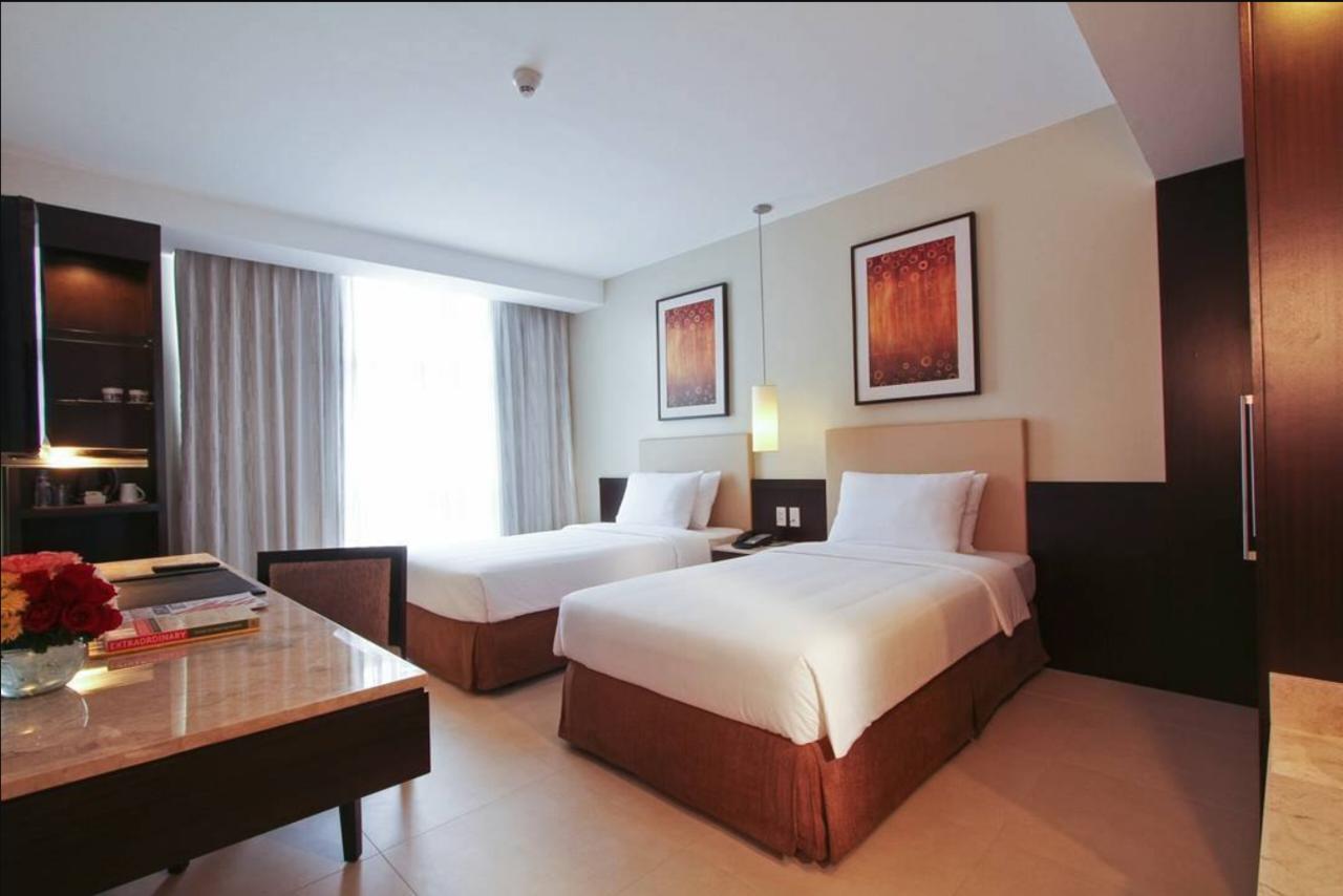 The B Hotel Alabang Muntinlupa City Eksteriør billede